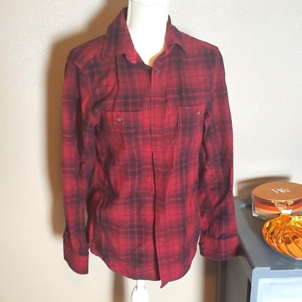 Mossimo checkered plaid fannel long sleeve button down shirt